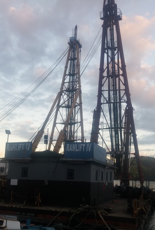 BATE ESTACAS MARITIMO RAMLIFT IV